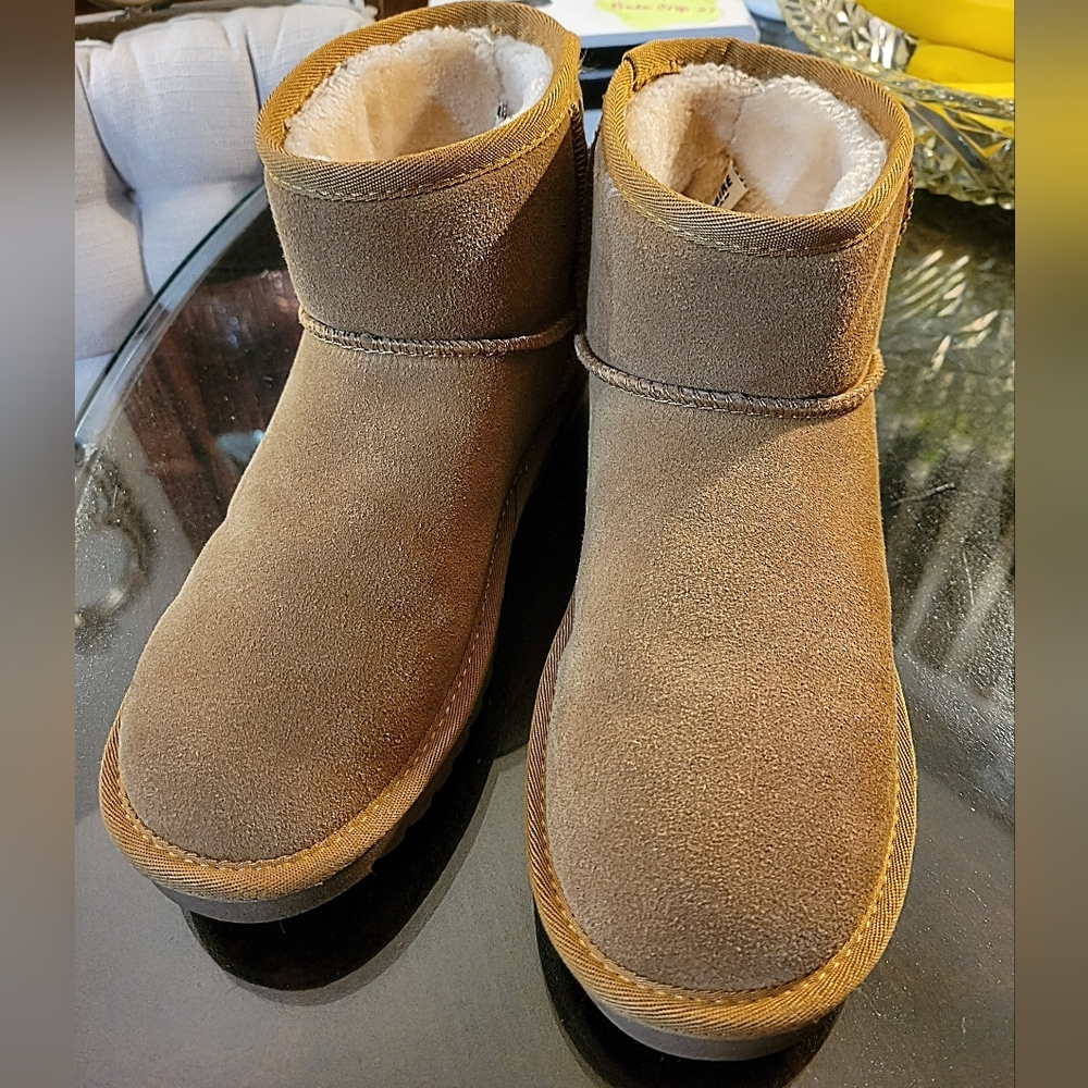 Cushionaire Womans Boots